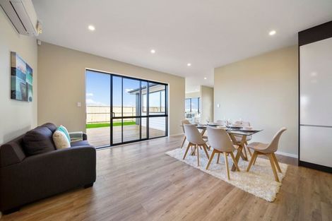 Photo of property in 3 Captain Rings Drive, Papakura, 2110