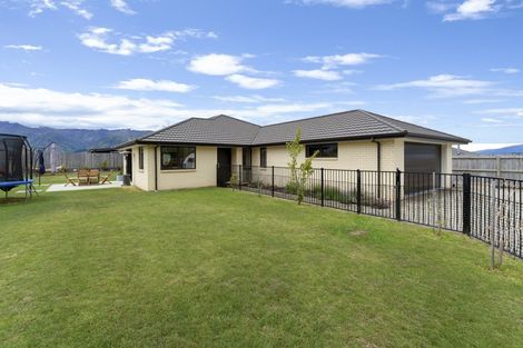Photo of property in 27 Bell Street, Lake Hawea, Wanaka, 9382