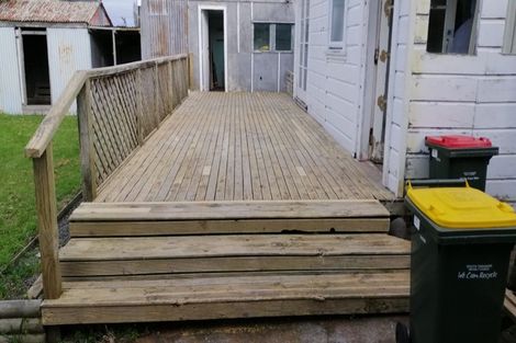 Photo of property in 6 Julian Street, Eltham, 4322