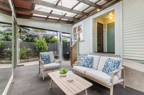 Photo of property in 143 Queen Street, Pukekohe, 2120