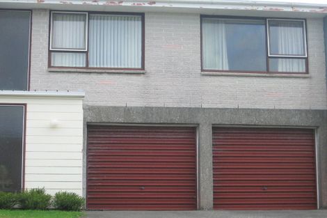 Photo of property in 29 Akaroa Drive, Maupuia, Wellington, 6022