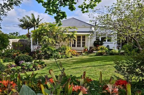 Photo of property in 12 Grey Street, Regent, Whangarei, 0112