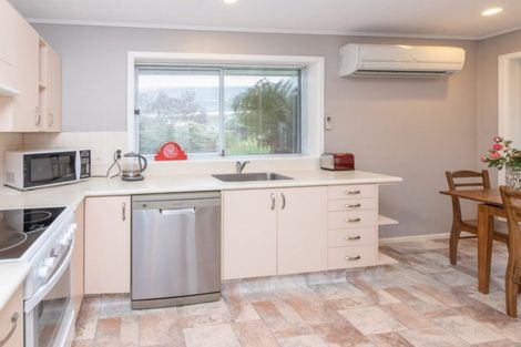 Photo of property in 55 Twyford Street, Bishopdale, Christchurch, 8053