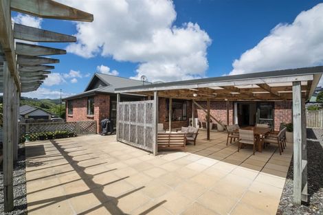 Photo of property in 6 Aotea Drive, Aotea, Porirua, 5024