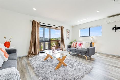 Photo of property in 5 Parrs Cross Road, Henderson, Auckland, 0612