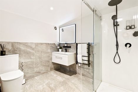 Photo of property in 9 Old North Road, Orewa, 0931