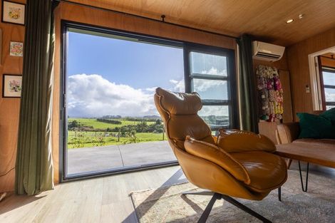 Photo of property in 237 Croydon Road, Midhirst, Stratford, 4394