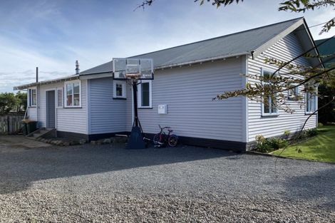 Photo of property in 41 Egmont Street, Kaponga, Hawera, 4679