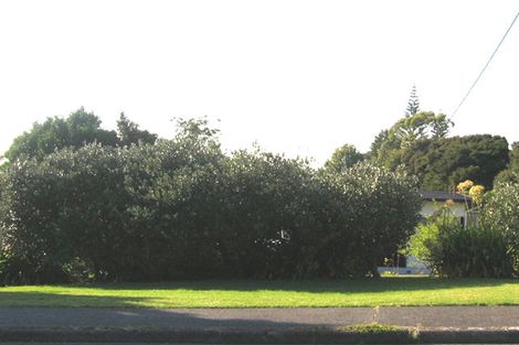 Photo of property in 1/29 Hogans Road, Glenfield, Auckland, 0629