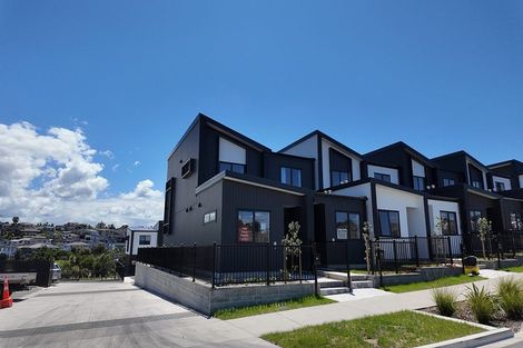 Photo of property in 8/4 Limestone Drive, Hobsonville, 0616