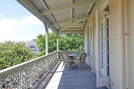 Photo of property in 2/24 Church Street, Devonport, Auckland, 0624