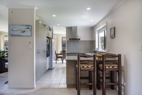 Photo of property in 35 Cabeleigh Drive, Helensville, 0800