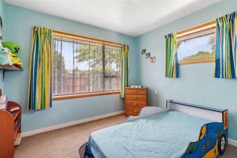 Photo of property in 40 Barnes Road, Redwood, Christchurch, 8051