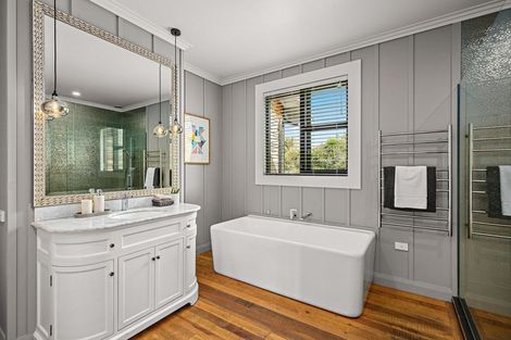 Photo of property in 2 Tamahunga Drive, Matakana, Warkworth, 0985