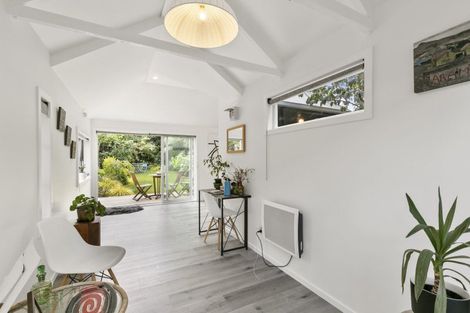 Photo of property in 17a Delhi Crescent, Khandallah, Wellington, 6035