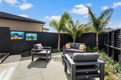 Photo of property in 20 Lillian Place, Orewa, 0931