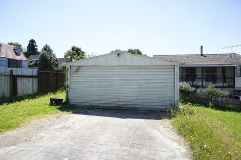 Photo of property in 26 Lambrown Drive, Totara Vale, Auckland, 0629