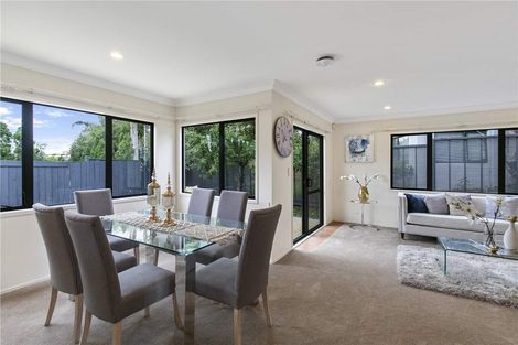 Photo of property in 16 Kilsyth Way, East Tamaki Heights, Auckland, 2016