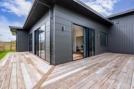 Photo of property in 3 Whakahaumako Road, Leamington, 3495