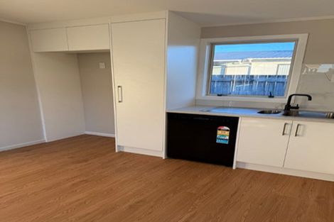 Photo of property in 5 Oak Avenue, Nawton, Hamilton, 3200