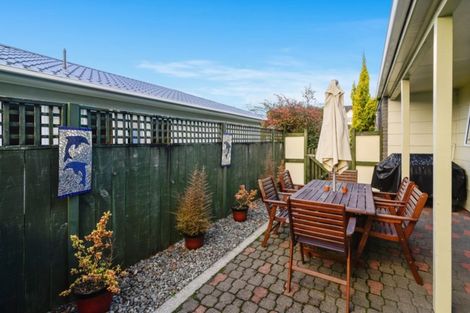 Photo of property in 4a Gemini Place, Kawaha Point, Rotorua, 3010