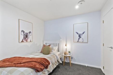 Photo of property in 2e/5 Kent Terrace, Mount Victoria, Wellington, 6011