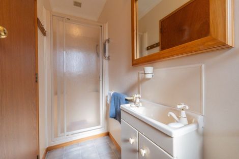 Photo of property in 2 Bowen Street, Te Anau, 9600