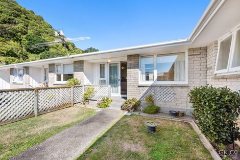 Photo of property in 8/238 Muritai Road, Eastbourne, Lower Hutt, 5013