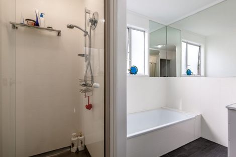 Photo of property in 2/22 Hobby Avenue, Birkdale, Auckland, 0626