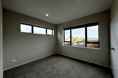 Photo of property in 6b St Catherine Crescent, West Harbour, Auckland, 0618