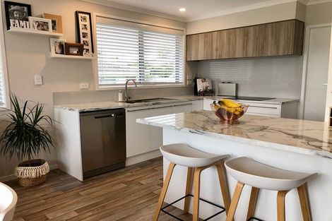 Photo of property in 9 Joyce Street, Pahurehure, Papakura, 2113