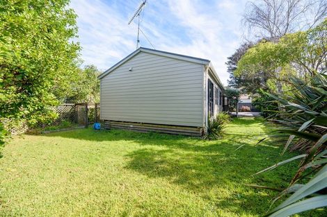 Photo of property in 2/19 Becroft Drive, Forrest Hill, Auckland, 0620