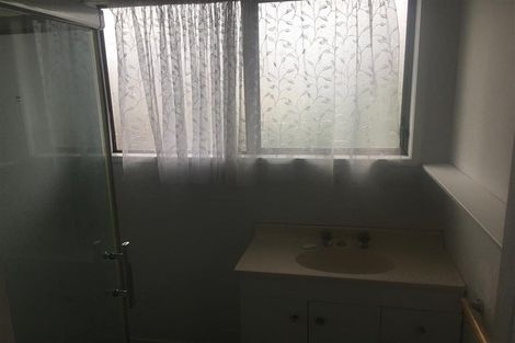 Photo of property in 13 Kern Place, Manurewa, Auckland, 2102