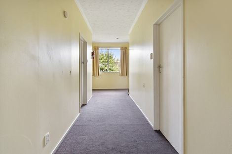 Photo of property in 60 Timaru Road, Waimate, 7924