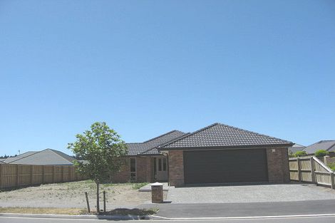 Photo of property in 5 Pohutukawa Crescent, Parklands, Christchurch, 8083