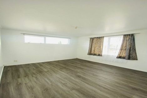 Photo of property in 1/6 Myna Place, Weymouth, Auckland, 2103