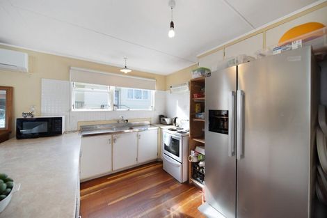 Photo of property in 11 Citril Place, Red Hill, Papakura, 2110
