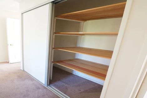 Photo of property in 9 Graven Court, Henderson, Auckland, 0612