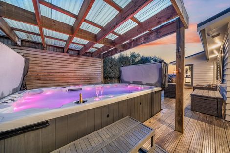 Photo of property in 15 Pacific View, Whitby, Porirua, 5024