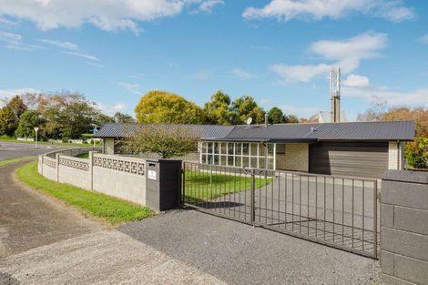 Photo of property in 1 Dawson Street, Dannevirke, 4930
