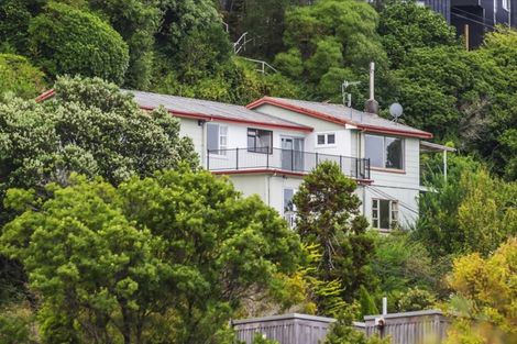 Photo of property in 32 Newport Terrace, Seatoun, Wellington, 6022
