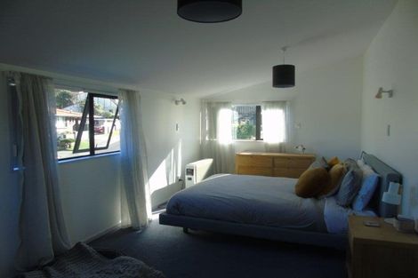 Photo of property in 48 Percy Dyett Drive, Karori, Wellington, 6012