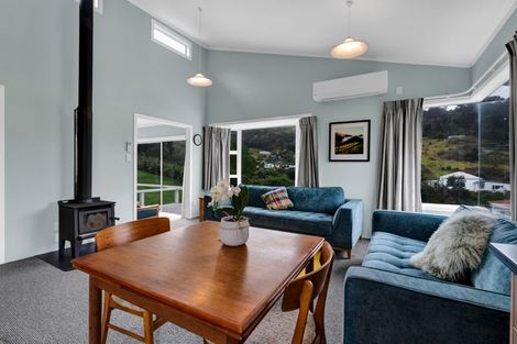 Photo of property in 8 Tainui Street, Mokau, 4376