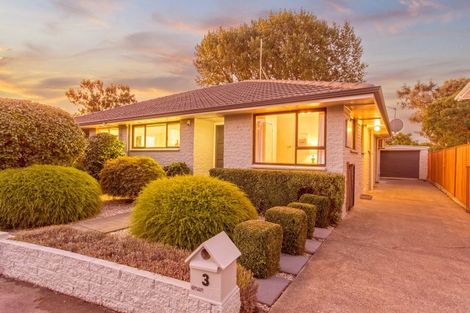 Photo of property in 3 Farnham Place, Ilam, Christchurch, 8041