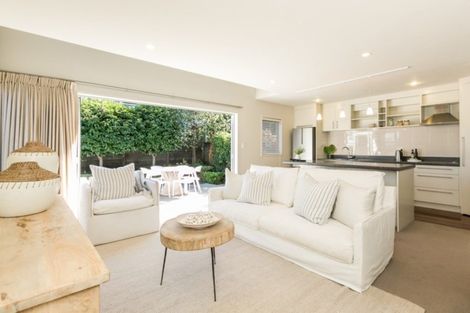 Photo of property in 12 Winston Lane, Ahuriri, Napier, 4110