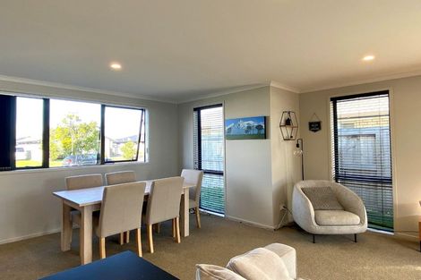 Photo of property in 8 Furlong Road, Papamoa, 3118