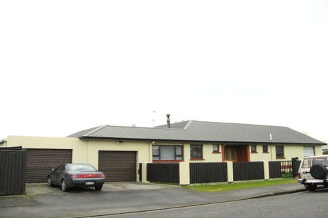 Photo of property in 38 Cruickshank Crescent, Rosedale, Invercargill, 9810