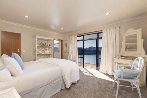 Photo of property in 21 Marina View, Waikawa, Picton, 7281