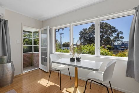 Photo of property in 1/134 Onewa Road, Northcote, Auckland, 0627