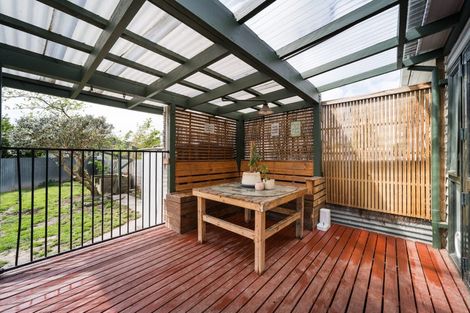 Photo of property in 31 Rangiora Avenue, Roslyn, Palmerston North, 4414